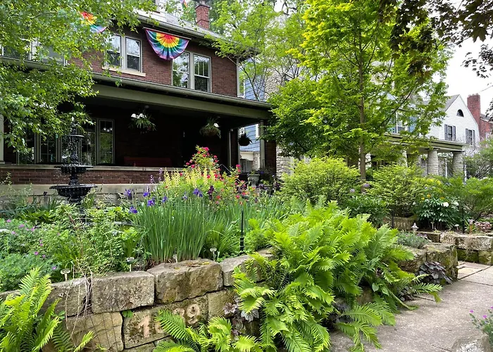 Mike & Allen's Place On The Park_1 * Columbus